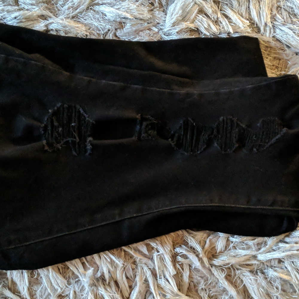 Black skinny jean with rips universal thread